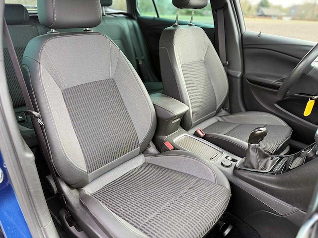 Opel - 2022 - astra sports tourer - 1.2 design & tech - p-096-jv - afbeelding 7 van  16