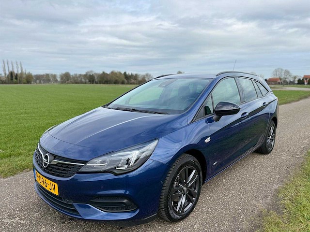 Opel - 2022 - astra sports tourer - 1.2 design & tech - p-096-jv - afbeelding 1 van  16