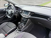 Opel - 2022 - astra sports tourer - 1.2 design & tech - p-096-jv - afbeelding 6 van  6