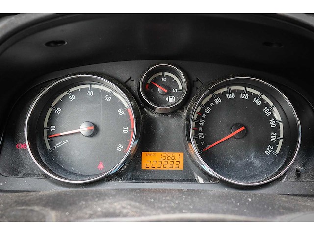 Opel - antara - 2.4-16v temptation 67-hgx-8 - afbeelding 2 van  18