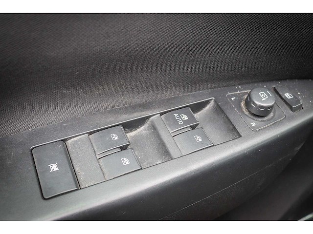 Opel - antara - 2.4-16v temptation 67-hgx-8 - afbeelding 5 van  18