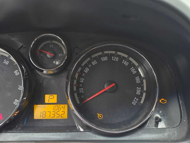Opel - antara - 3.2 v6 cosmo - 2007 - 63-xr-hd - personenauto - afbeelding 1 van  16