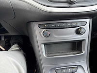 Opel - astra - 1.2 - car - 2019 - afbeelding 3 van  12