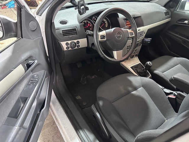 Opel - astra - 1.3 cdti business - 41-xb-kj- 2007 - afbeelding 5 van  6