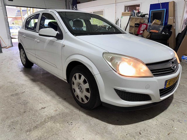 Opel - astra - 1.3 cdti business - 41-xb-kj- 2007 - afbeelding 9 van  16