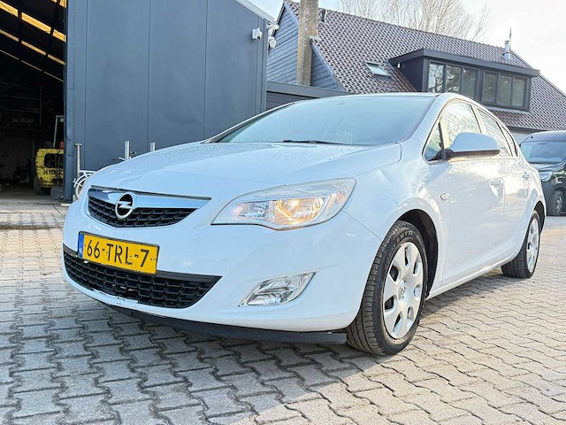 Opel - astra - 1.3 cdti s/s edition - afbeelding 1 van  31