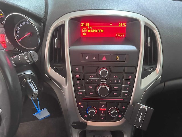 Opel - astra - 1.4 turbo edition - 02-kxs-4- 2010 - afbeelding 2 van  9