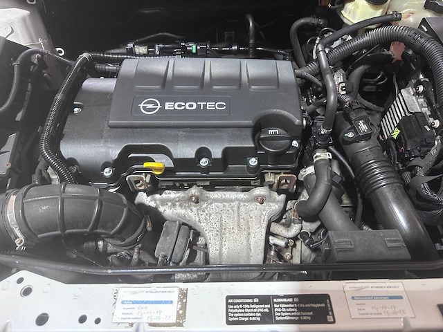 Opel - astra - 1.4 turbo edition - 02-kxs-4- 2010 - afbeelding 8 van  9
