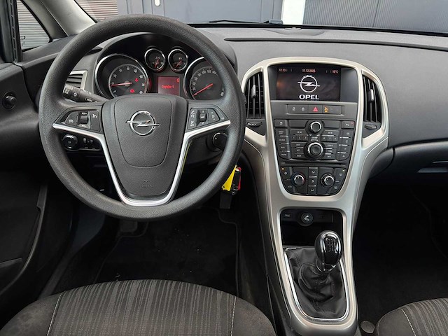 Opel - astra - 1.4 turbo edition - car - 2011|29-pxf-2|iaw - afbeelding 2 van  30
