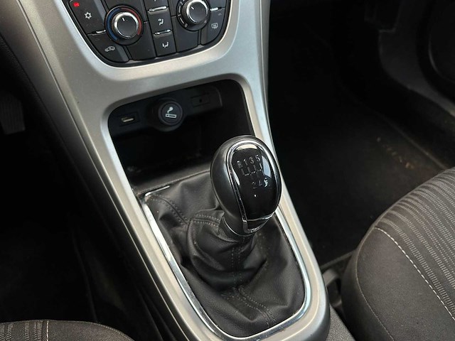 Opel - astra - 1.4 turbo edition - car - 2011|29-pxf-2|iaw - afbeelding 17 van  30