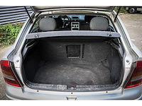 Opel - astra - 1.6-16v sport ed.ii 49-nl-fd - afbeelding 8 van  17