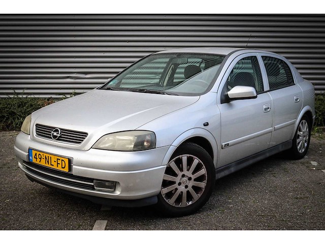 Opel - astra - 1.6-16v sport ed.ii 49-nl-fd - afbeelding 1 van  17