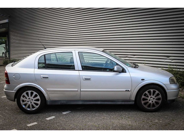 Opel - astra - 1.6-16v sport ed.ii 49-nl-fd - afbeelding 10 van  17