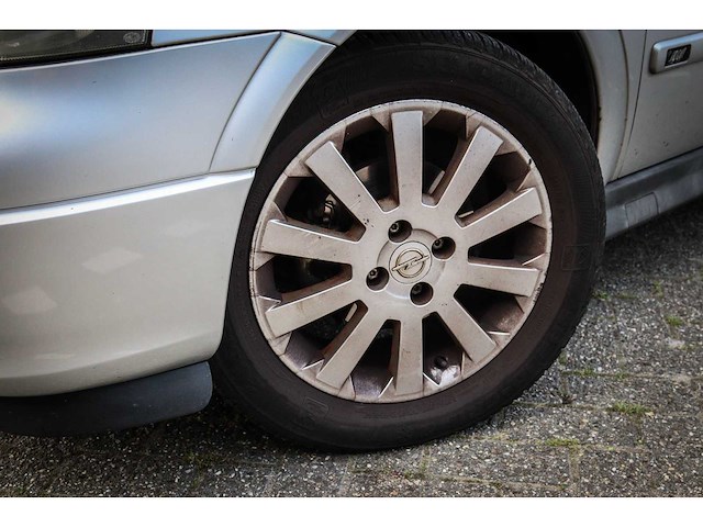 Opel - astra - 1.6-16v sport ed.ii 49-nl-fd - afbeelding 12 van  17