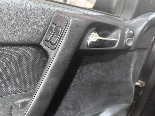 Opel - astra - 1.6 comfort - 08-gv-pr- 2001 - afbeelding 3 van  16