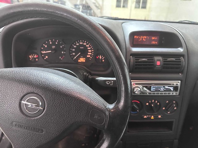Opel - astra - 1.6 comfort - 08-gv-pr- 2001 - afbeelding 15 van  16