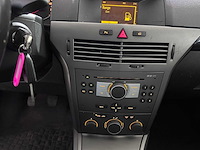 Opel - astra - 1.6 cosmo - 07-pk-lz- 2004 - afbeelding 4 van  20