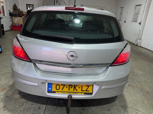 Opel - astra - 1.6 cosmo - 07-pk-lz- 2004 - afbeelding 14 van  20