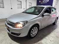 Opel - astra - 1.6 cosmo - 07-pk-lz- 2004 - afbeelding 1 van  20