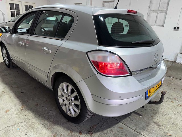 Opel - astra - 1.6 cosmo - 07-pk-lz- 2004 - afbeelding 12 van  20