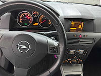 Opel - astra - 1.6 cosmo - 07-pk-lz- 2004 - afbeelding 19 van  20