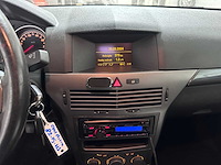 Opel - astra - 1.8 cosmo - 82-pj-hs- 2004 - afbeelding 3 van  16