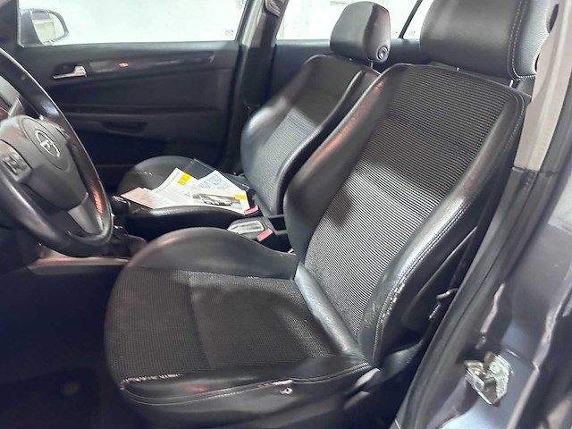Opel - astra - 1.8 cosmo - 82-pj-hs- 2004 - afbeelding 3 van  10