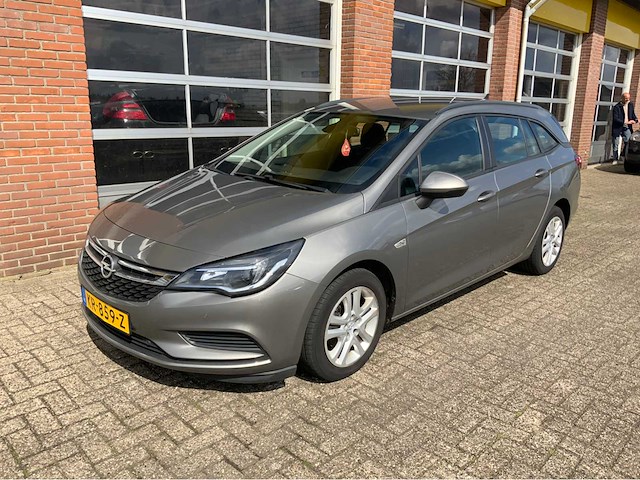Opel - astra - sports tourer 1.6 cdti edition - personenauto- 2016 - afbeelding 1 van  27
