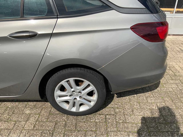 Opel - astra - sports tourer 1.6 cdti edition - personenauto- 2016 - afbeelding 16 van  27