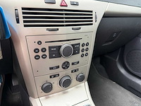 Opel - astra - twintop 1.8 enjoy - personenauto - 2006 - afbeelding 3 van  21