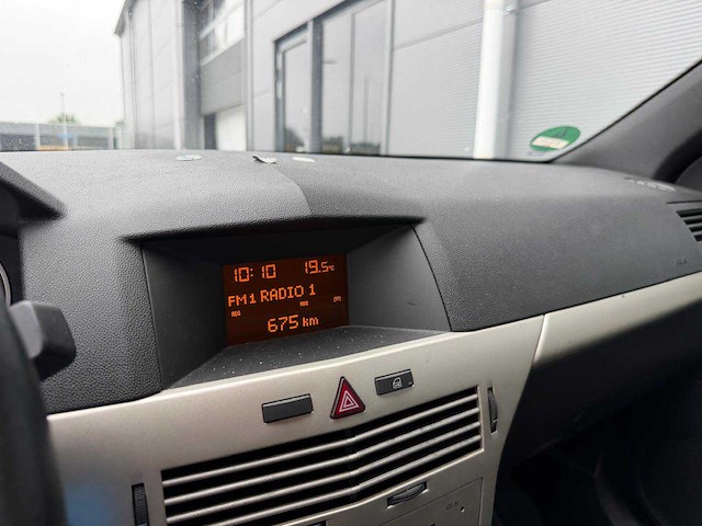 Opel - astra - twintop 1.8 enjoy - personenauto - 2006 - afbeelding 5 van  21
