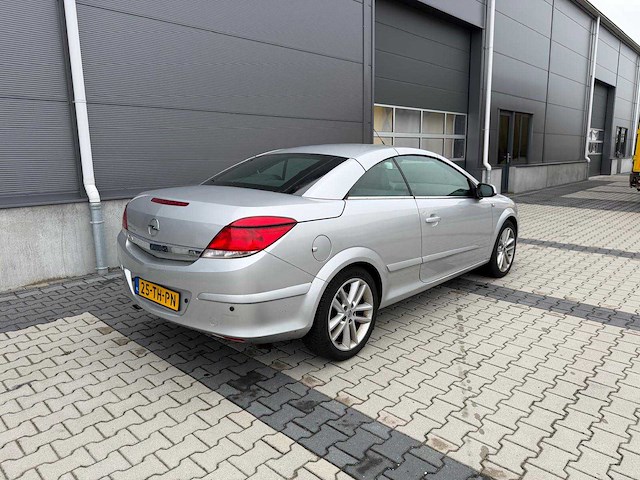 Opel - astra - twintop 1.8 enjoy - personenauto - 2006 - afbeelding 16 van  21