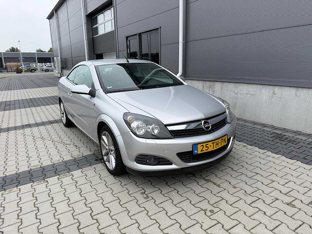 Opel - astra - twintop 1.8 enjoy - personenauto - 2006 - afbeelding 18 van  21