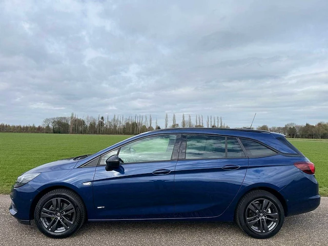 Opel - astra sports tourer - 1.2 design & tech - 2022 - p-096-jv - afbeelding 9 van  16