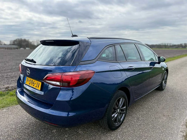 Opel - astra sports tourer - 1.2 design & tech - 2022 - p-096-jv - afbeelding 14 van  16