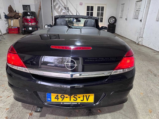 Opel - astra twintop - 1.8 cosmo - 49-ts-jv- 2007 - afbeelding 11 van  16