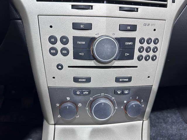 Opel - astra twintop - 1.8 cosmo - 49-ts-jv- 2007 - afbeelding 9 van  24