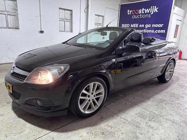 Opel - astra twintop - 1.8 cosmo - car - 2007 - afbeelding 1 van  4