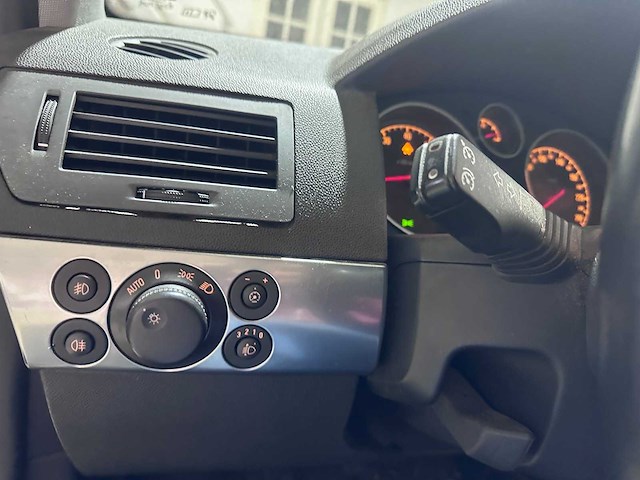 Opel - astra wagon - 1.6 cosmo - 96-nhr-6 - afbeelding 4 van  23