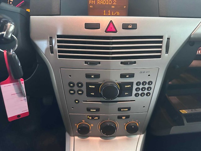 Opel - astra wagon - 1.6 temptation - car - 2008 - afbeelding 4 van  18