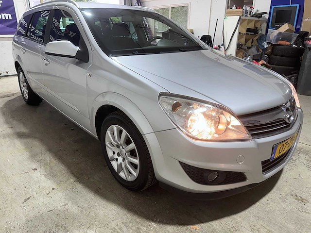 Opel - astra wagon - 1.6 temptation - car - 2008 - afbeelding 14 van  18