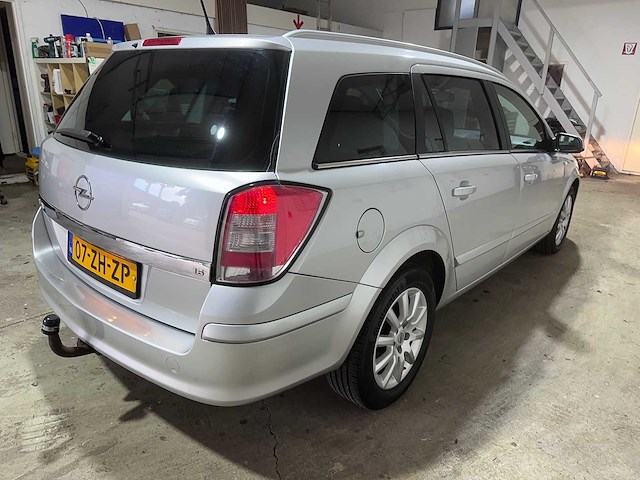 Opel - astra wagon - 1.6 temptation - car - 2008 - afbeelding 10 van  15