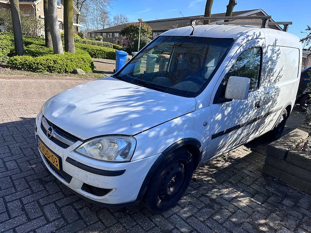 Opel - combo - 1.3 cdti comfort - 8-vdd-03 - afbeelding 1 van  3