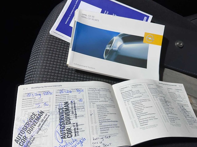 Opel - corsa - 1.0-12v essentia - car - 2009 - afbeelding 7 van  7