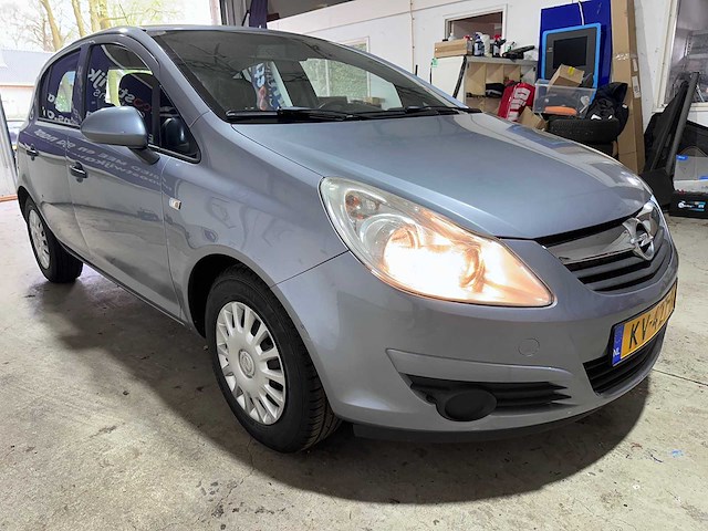 Opel - corsa - 1.0-12v essentia - kv-427-p- 2009 - afbeelding 11 van  15