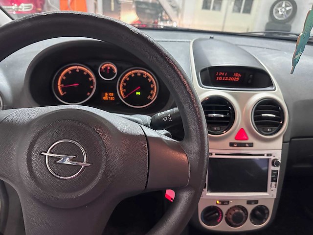 Opel - corsa - 1.2-16v essentia - hg-611-g - afbeelding 2 van  19