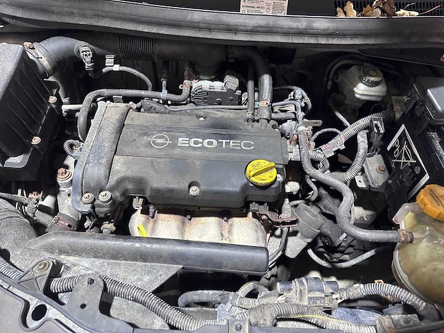 Opel - corsa - 1.2-16v essentia - hg-611-g - afbeelding 10 van  19