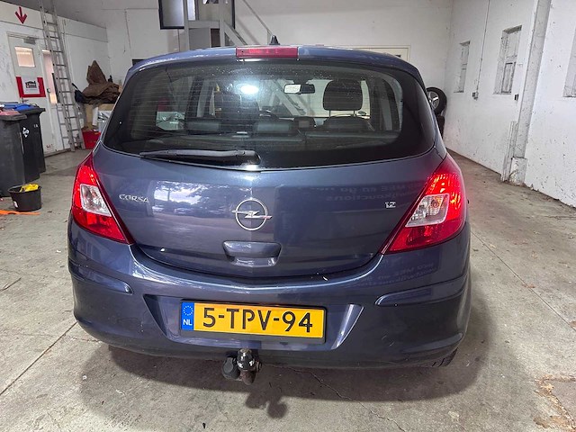 Opel - corsa - 1.2-16v sport automaat- (voorheen 5-tpv-94)- 2008 - afbeelding 8 van  13