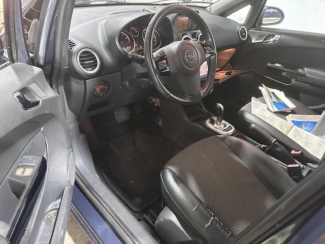 Opel - corsa - 1.2-16v sport automaat- (voorheen 5-tpv-94)- 2008 - afbeelding 11 van  13