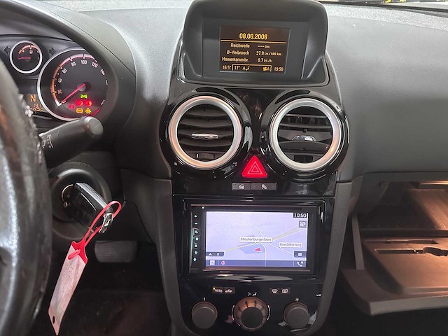 Opel - corsa - 1.2-16v sport automaat- (voorheen 5-tpv-94)- 2008 - afbeelding 4 van  20